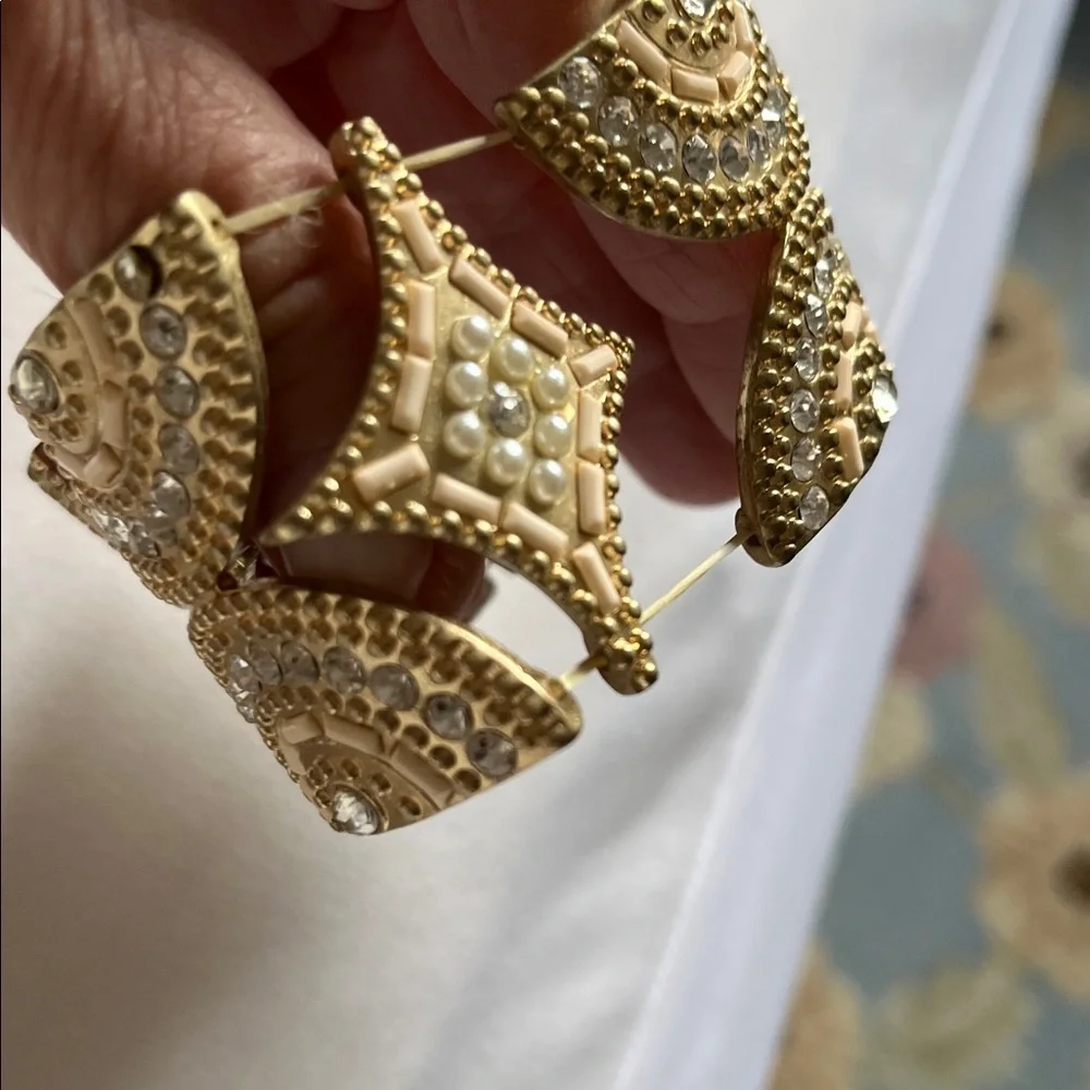 Loft Moroccan - inspired golden bracelet with rhinestones and pearls. Cuff